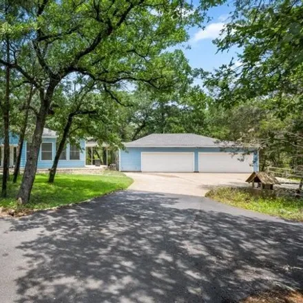 Image 3 - 222 Pony Express Dr, Smithville, Texas, 78957 - House for sale