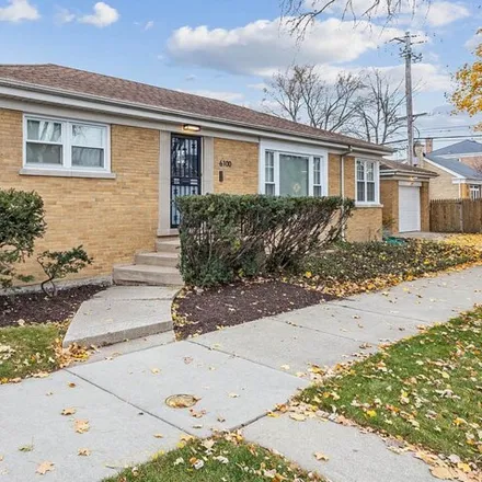 Buy this 3 bed house on 6100 North Lenox Avenue in Chicago, IL 60646