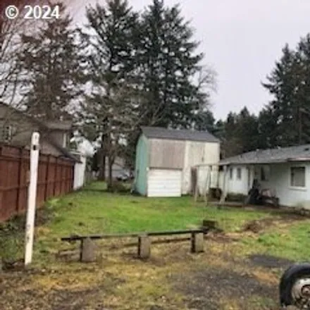 Buy this 3 bed house on 4910 Crater Avenue North in Keizer, OR 97303