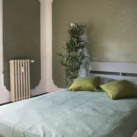 Rent this 5 bed room on Via Ponte di Legno in 20134 Milan MI, Italy