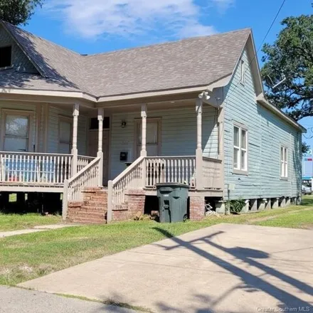 Buy this 2 bed house on 307 Reid St in Lake Charles, Louisiana