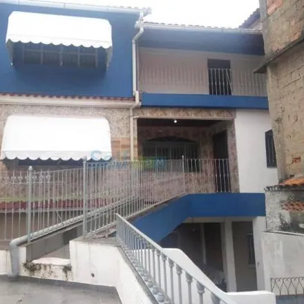 Rent this 2 bed house on Rua Carmelita in Engenhoca, Niterói - RJ