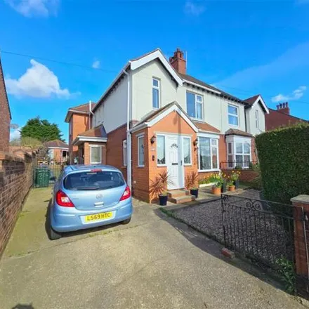 Buy this 3 bed duplex on Carlton Road/St Helens Avenue in Carlton Road, Royston