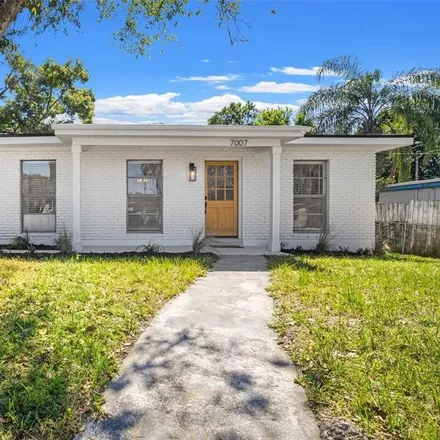 Buy this 3 bed house on 7001 Aspen Avenue in Hillsborough County, FL 33637