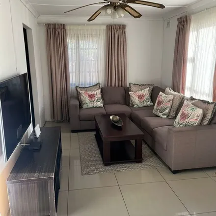 Image 1 - Saturn Place, Roseneath, KwaZulu-Natal, 4170, South Africa - Apartment for rent