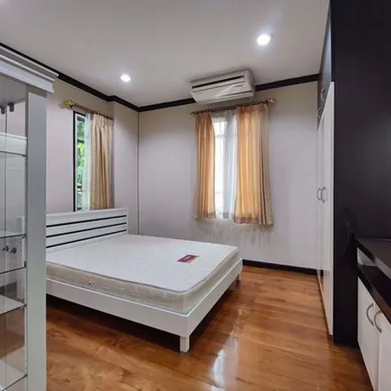 Image 4 - Cascade, Soi Ekkamai 10, Vadhana District, Bangkok 10110, Thailand - Apartment for rent