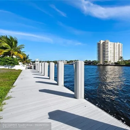 Image 7 - 2648 Northeast 24th Street, Lighthouse Point, FL 33064, USA - House for sale