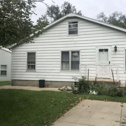 Buy this 4 bed house on 1321 West Carpenter Street in Springfield, IL 62702