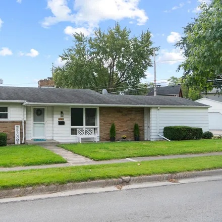 Buy this 3 bed house on 2830 Crescent Avenue in Fort Wayne, IN 46805