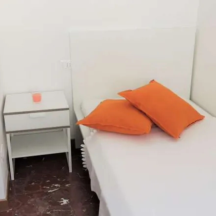Rent this 5 bed apartment on Via della Pergola in 64, 50121 Florence FI
