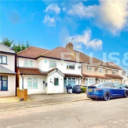 Image 3 - Betham Road, London, UB6 8RY, United Kingdom - Duplex for sale