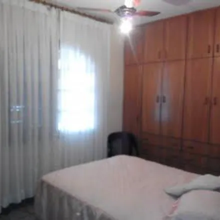 Buy this 2 bed house on Avenida Diogo Antônio Feijó in Vila Quitauna, Osasco - SP