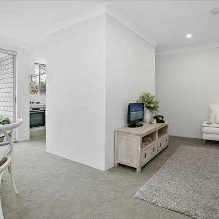 Image 8 - Ronald Avenue, Freshwater NSW 2096, Australia - Apartment for rent