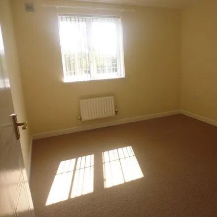 Image 5 - Nevendon Road, Wickford, SS12 0PS, United Kingdom - Apartment for rent