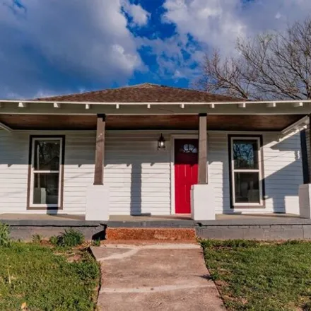 Buy this 2 bed house on Powell Street in Tyler, Paducah