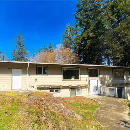 Buy this 5 bed house on 14340 Southeast 202nd Street in King County, WA 98042