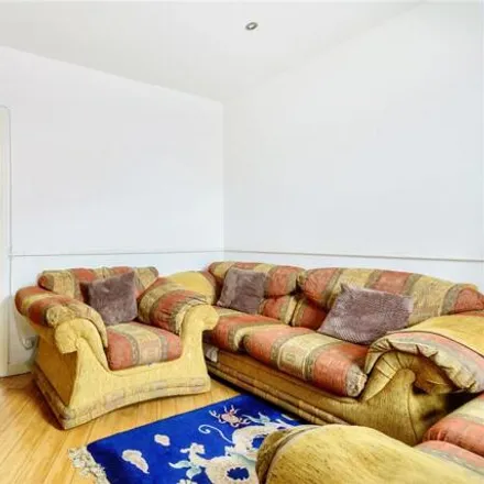 Image 5 - College Road, London, HA3 6EQ, United Kingdom - House for sale