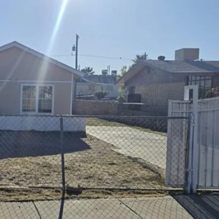 Image 1 - 8864 Kenneth Street, El Paso, TX 79904, USA - House for rent