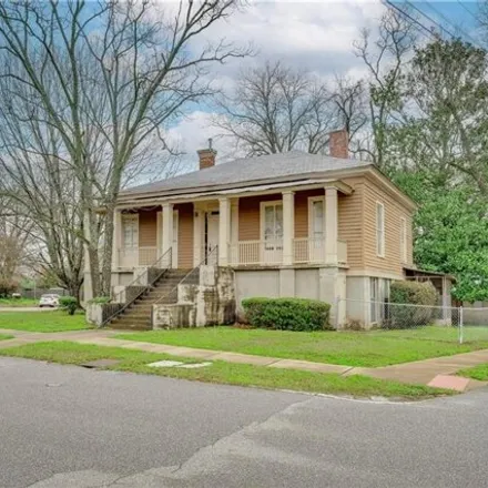 Buy this 6 bed house on 895 Avenue E in Opelika, AL 36801