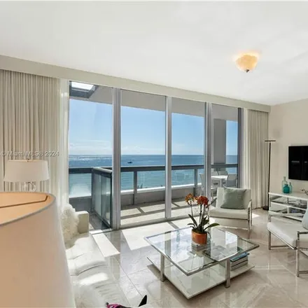Image 1 - 69th Street, Atlantic Heights, Miami Beach, FL 33141, USA - Condo for rent