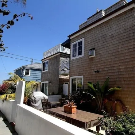 Rent this 3 bed house on 819 Tangiers Court in San Diego, CA 92109