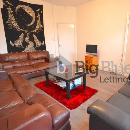 Rent this 6 bed townhouse on 27 Chestnut Avenue in Leeds, LS6 1BA