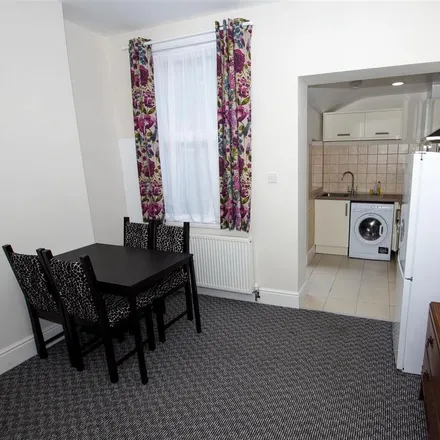 Image 2 - 40 Winnie Road, Selly Oak, B29 6JX, United Kingdom - House for rent