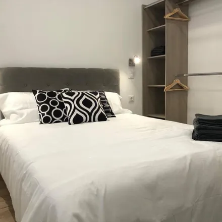 Rent this 1 bed apartment on Madrid in Calle de Paredes de Nava, 13