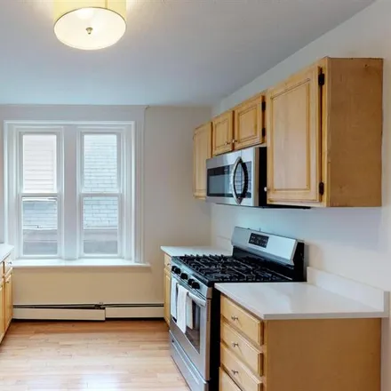 Image 3 - 376 Washington Street, Boston, MA 02124, USA - Room for rent