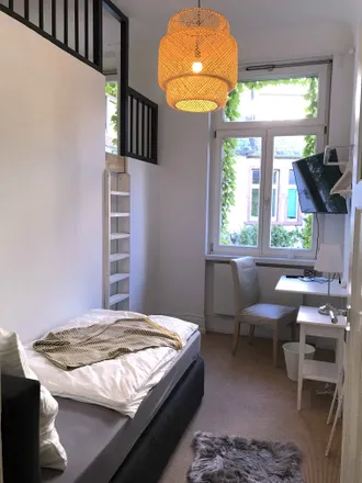 Rent this 1 bed apartment on Georg-Speyer-Straße 3 in 60487 Frankfurt, Germany