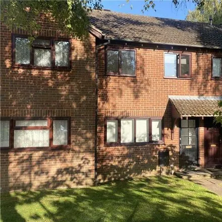 Buy this 2 bed townhouse on Stanmore Close in Ascot, SL5 9EU