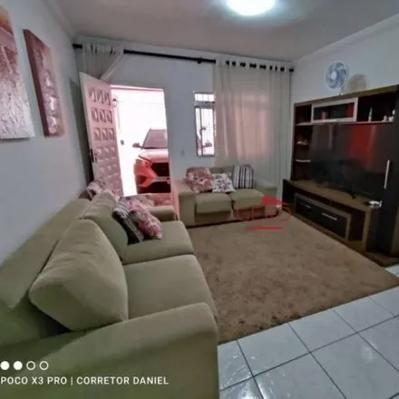 Buy this 3 bed house on Rua Antônio Rodrigues in Padroeira, Osasco - SP