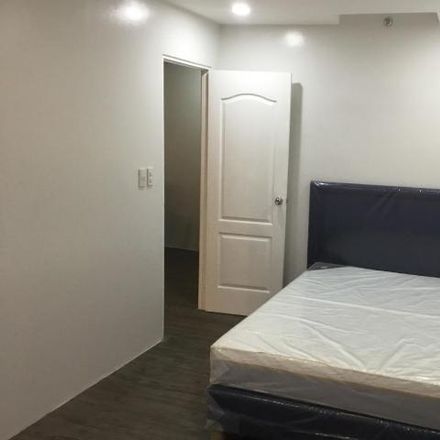 Rent this 2 bed condo on SM City Calamba in Maharlika Highway, Turbina