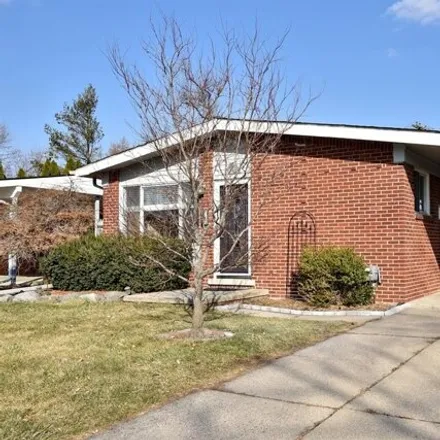 Rent this 3 bed house on 3516 Greenway Avenue in Royal Oak, MI 48073