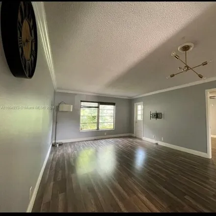 Buy this 1 bed condo on 8121 SW 24th Ct Apt 104 in Davie, Florida