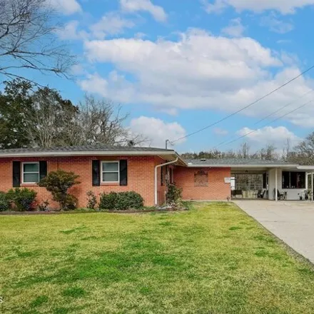Buy this 3 bed house on 1170 Mary Lee Street in Franklin, LA 70538