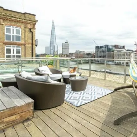 Buy this 2 bed apartment on Paul's Walk in Blackfriars, London