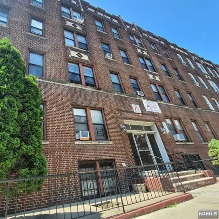 Buy this 1 bed condo on Pavonia/Marion Municipal Pool in West Side Avenue, Marion