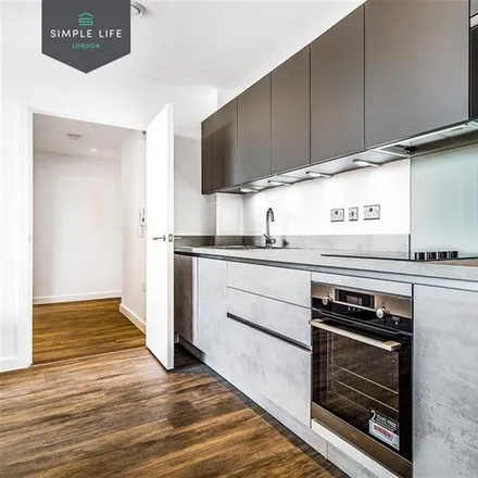 Image 3 - 46 Bridgend Crescent, London, RM13 8XJ, United Kingdom - Apartment for rent