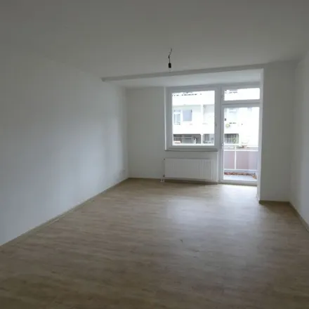 Rent this 3 bed apartment on Overrathstraße 15 in 45144 Essen, Germany