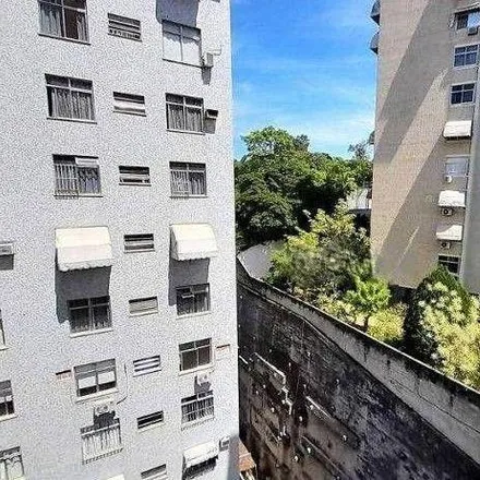 Buy this 3 bed apartment on Instituto de Artes e Comunicação Social in Rua Professor Lara Vilela 126, São Domingos