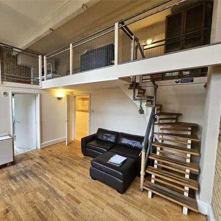 Rent this 2 bed apartment on Quadrangle Close in London, SE1 4SQ