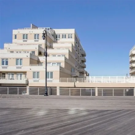 Rent this 1 bed apartment on 440 West Broadway in City of Long Beach, NY 11561