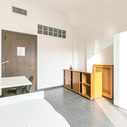 Image 2 - Via Luigi Vanvitelli, 42, 20133 Milan MI, Italy - Room for rent