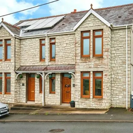 Image 1 - Heol y Meinciau, Pontyates, SA15 5RT, United Kingdom - Duplex for sale