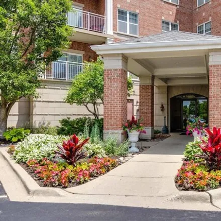 Buy this 3 bed condo on 101 Pointe Dr Unit 306 in Northbrook, Illinois