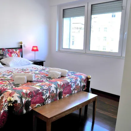 Rent this 3 bed apartment on ManopH in Rua de Sá da Bandeira 752, 4000-263 Porto