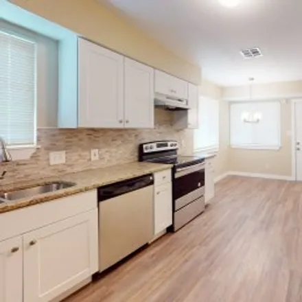 Buy this 5 bed apartment on 900 Fieldwood Drive in Northwest Austin, Austin