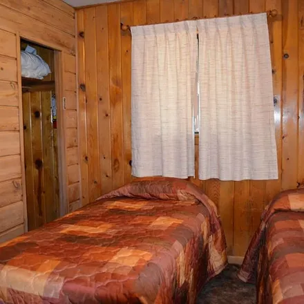 Rent this 2 bed house on Pinetop-Lakeside in AZ, 85935