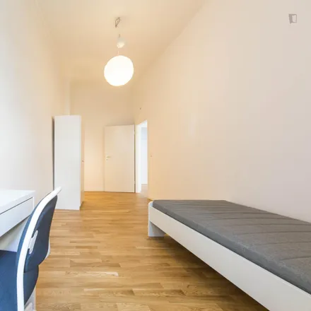 Image 3 - Boxi Spätshop, Boxhagener Straße, 10245 Berlin, Germany - Room for rent
